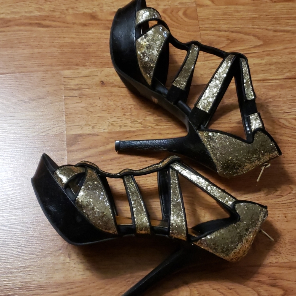 Guess Stilettos Platform Shoes View 3